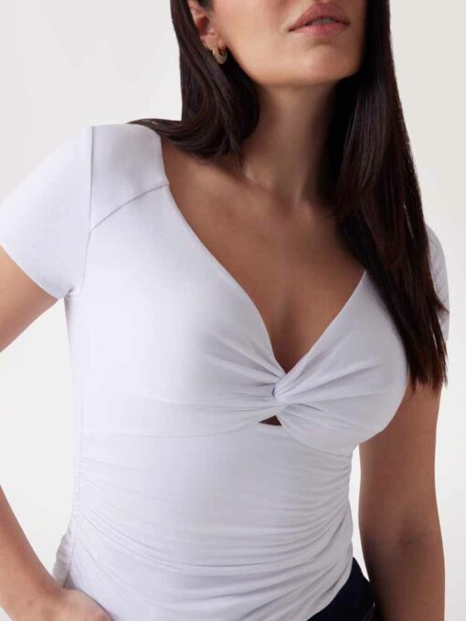 GUESS maglia bianca in modal con scollo a cuore-3